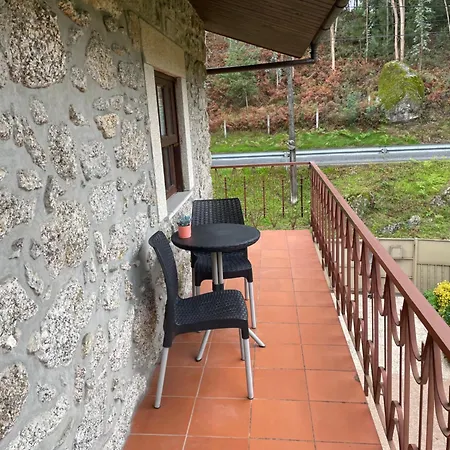 Casa Do Serrador בית הארחה ויירה דו מיניו